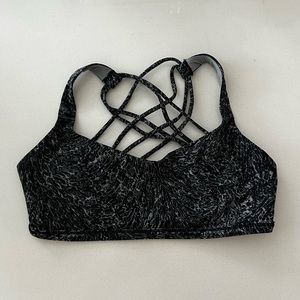 Lululemon free to be wild bra
